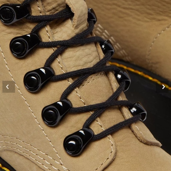 Dr Martens Leona combat lace up boots in Sand Nubuck Sz 7W - Picture 5 of 12